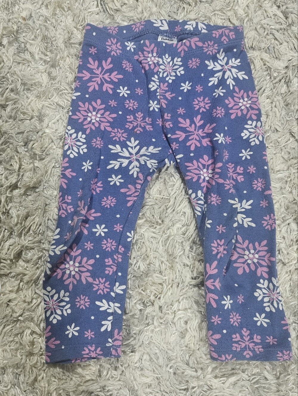 2/20$ Floral Snowflake Leggings